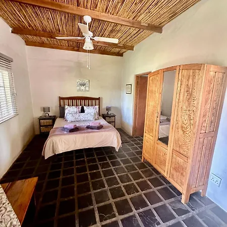 Kranskloof Country Lodge Oudtshoorn Exterior photo