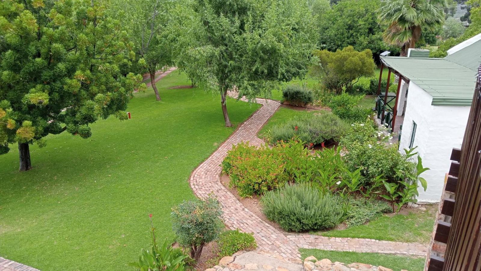 Kranskloof Country Lodge *